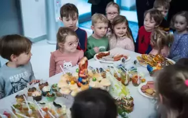 St&oacute;ł Wielkanocny 12