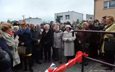 Otwarcie i poświęcenie Izby Pamięci Towarzystwa Przyjaciół Ziemi Komornickiej 33