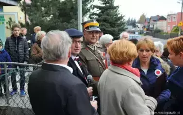 Otwarcie i poświęcenie Izby Pamięci Towarzystwa Przyjaciół Ziemi Komornickiej 37
