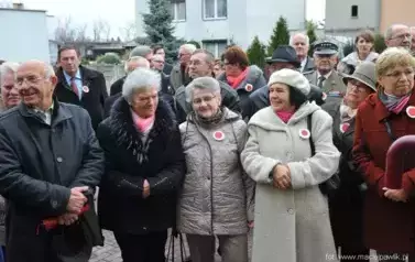 Otwarcie i poświęcenie Izby Pamięci Towarzystwa Przyjaciół Ziemi Komornickiej 38