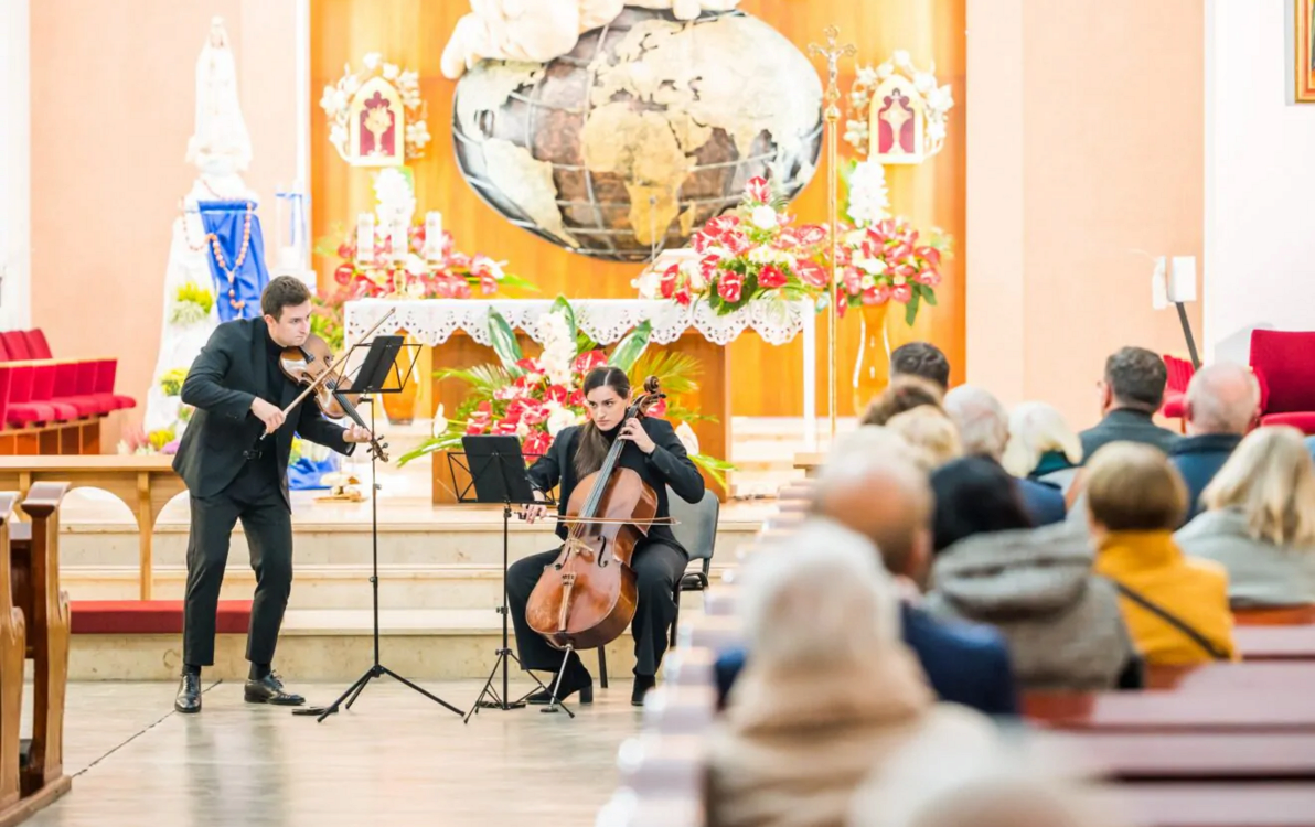Zdjęcie do Koncert Fraś Vinci Duo w Kościele pw. Św. Faustyny w Plewiskach